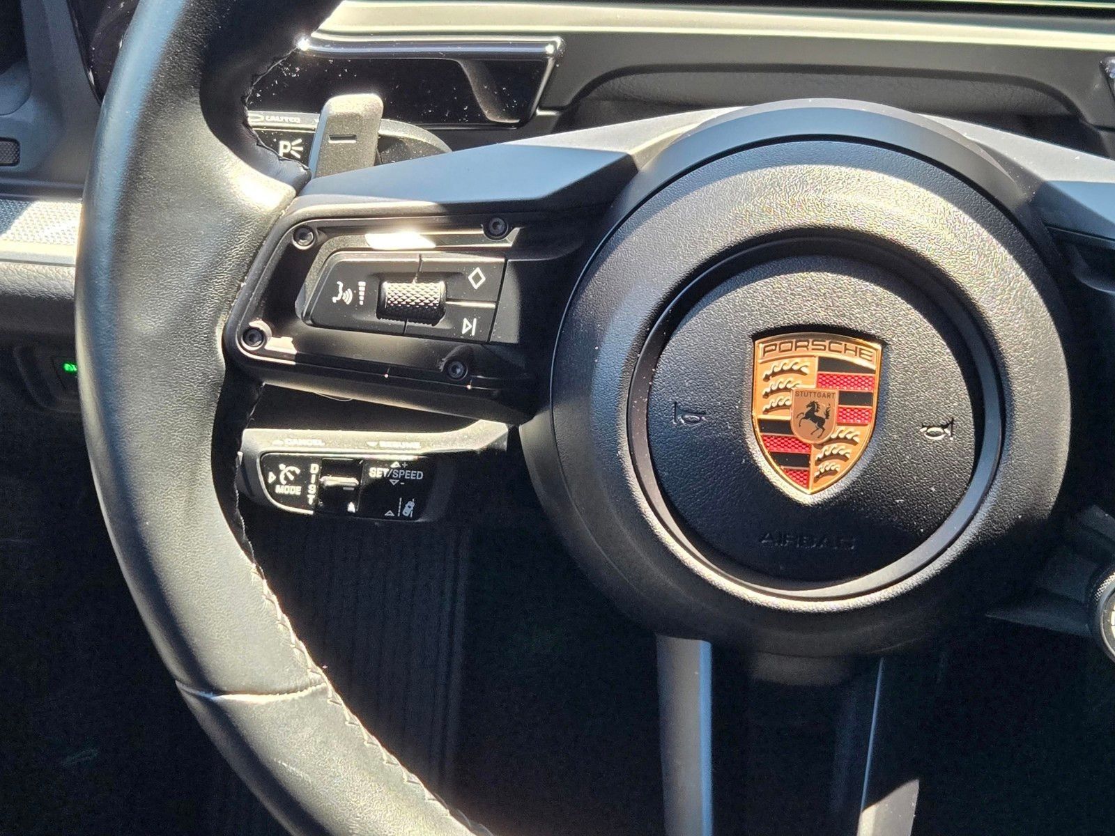 2025 Porsche Cayenne Base — full photo 15 of 45
