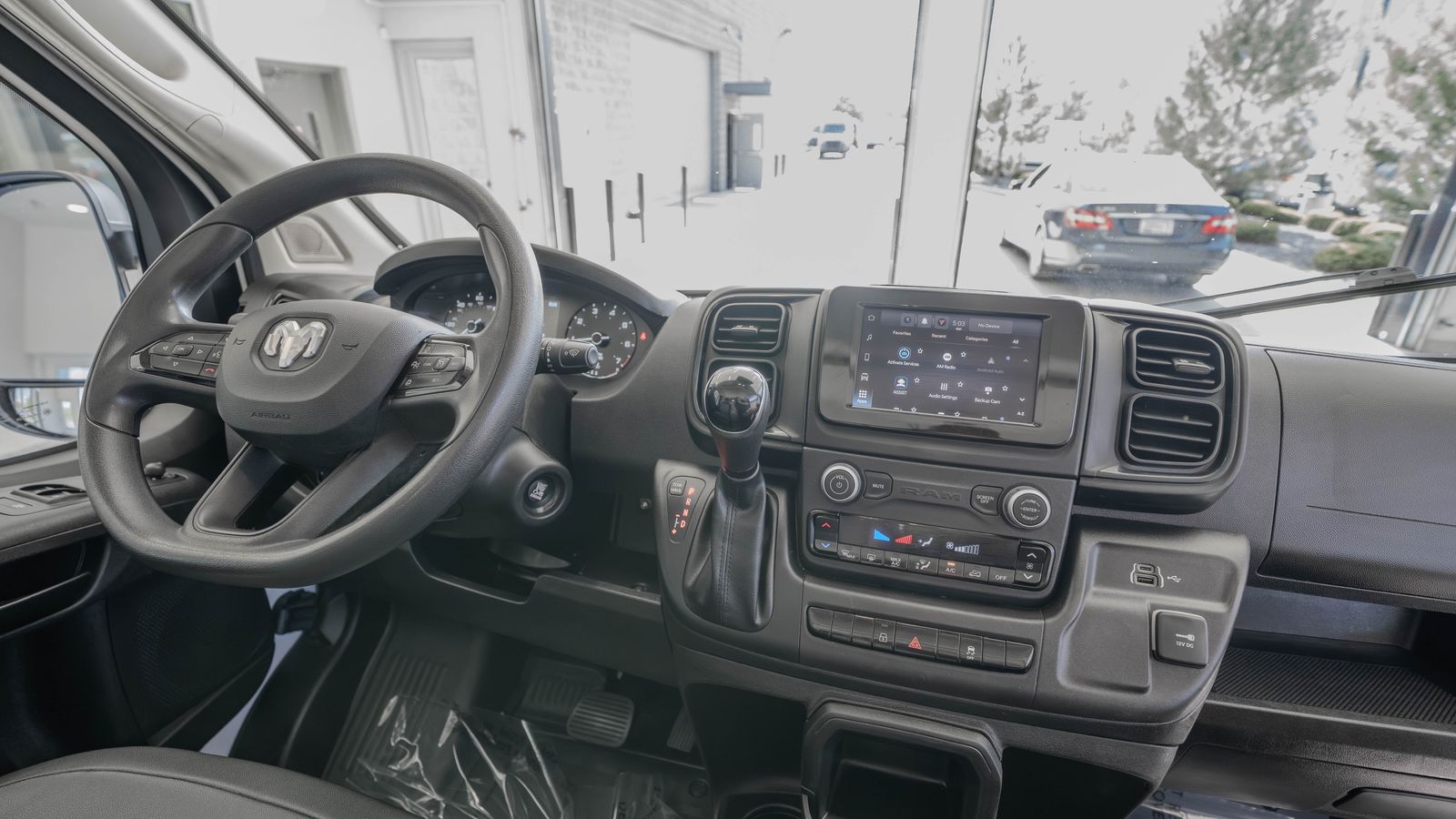 2025 Ram ProMaster 2500 High Roof — full photo 19 of 34