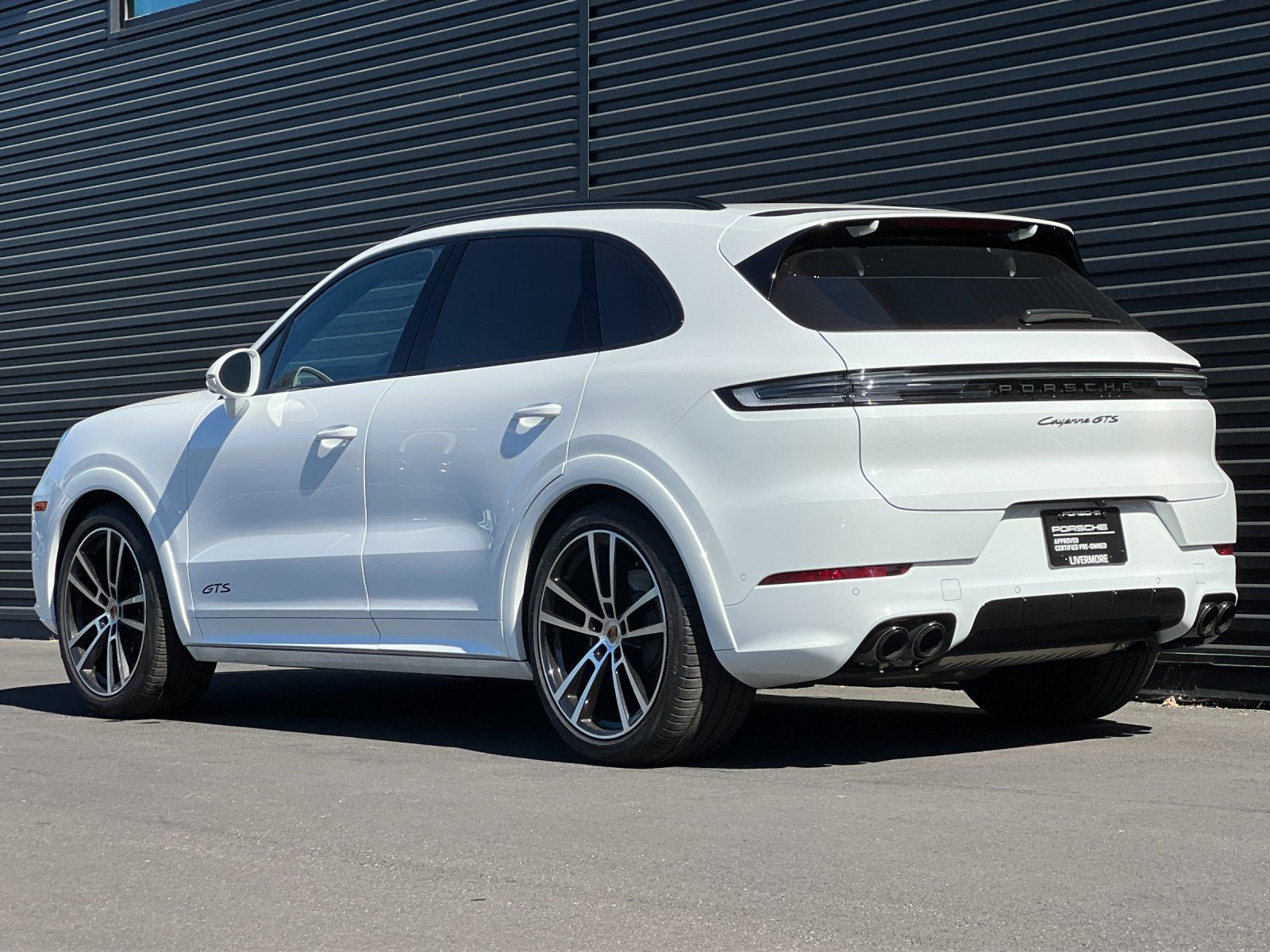 2026 Porsche Cayenne GTS — full photo 3 of 29