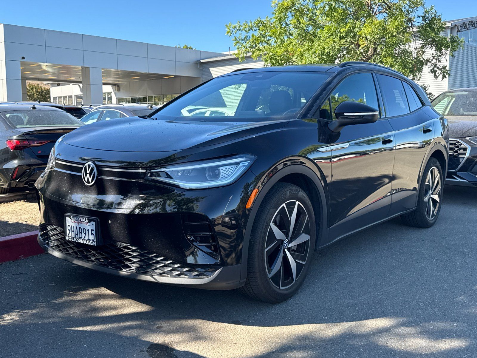 2023 Volkswagen ID.4 S — foto completa 2 de 3