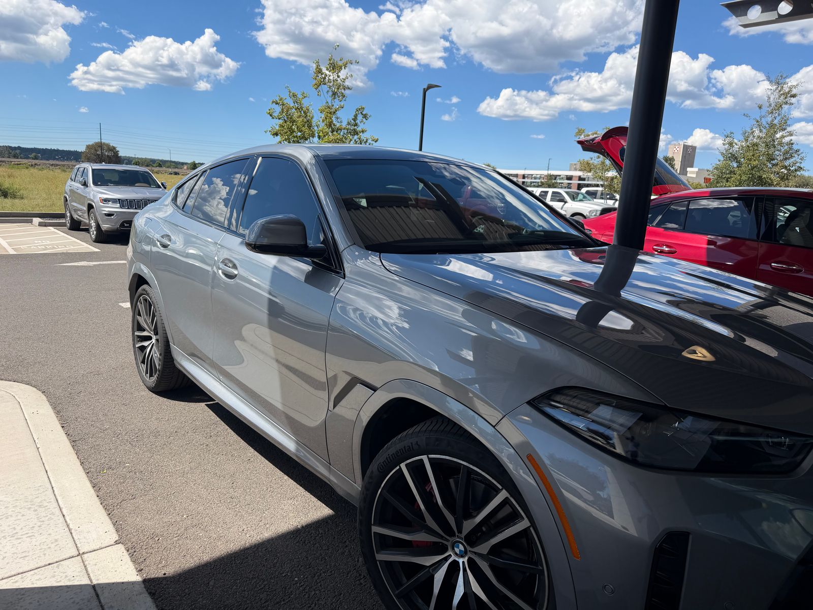 2027 BMW X6 xDrive40i — full photo 2 of 6