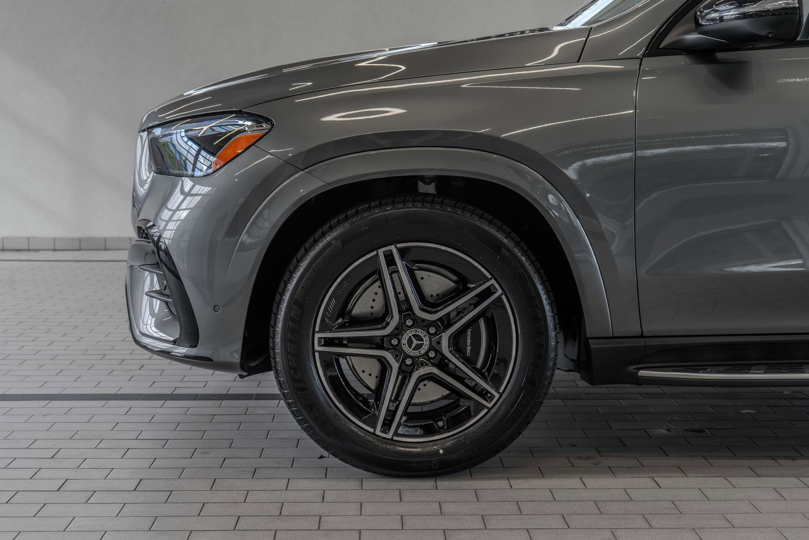 2026 Mercedes-Benz GLE GLE 450 — full photo 4 of 36