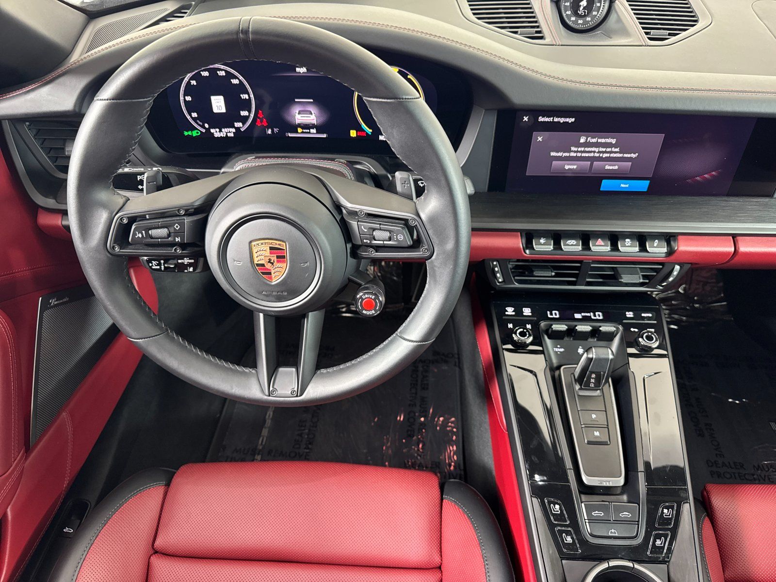 2025 Porsche 911 Carrera 4 GTS — full photo 15 of 28