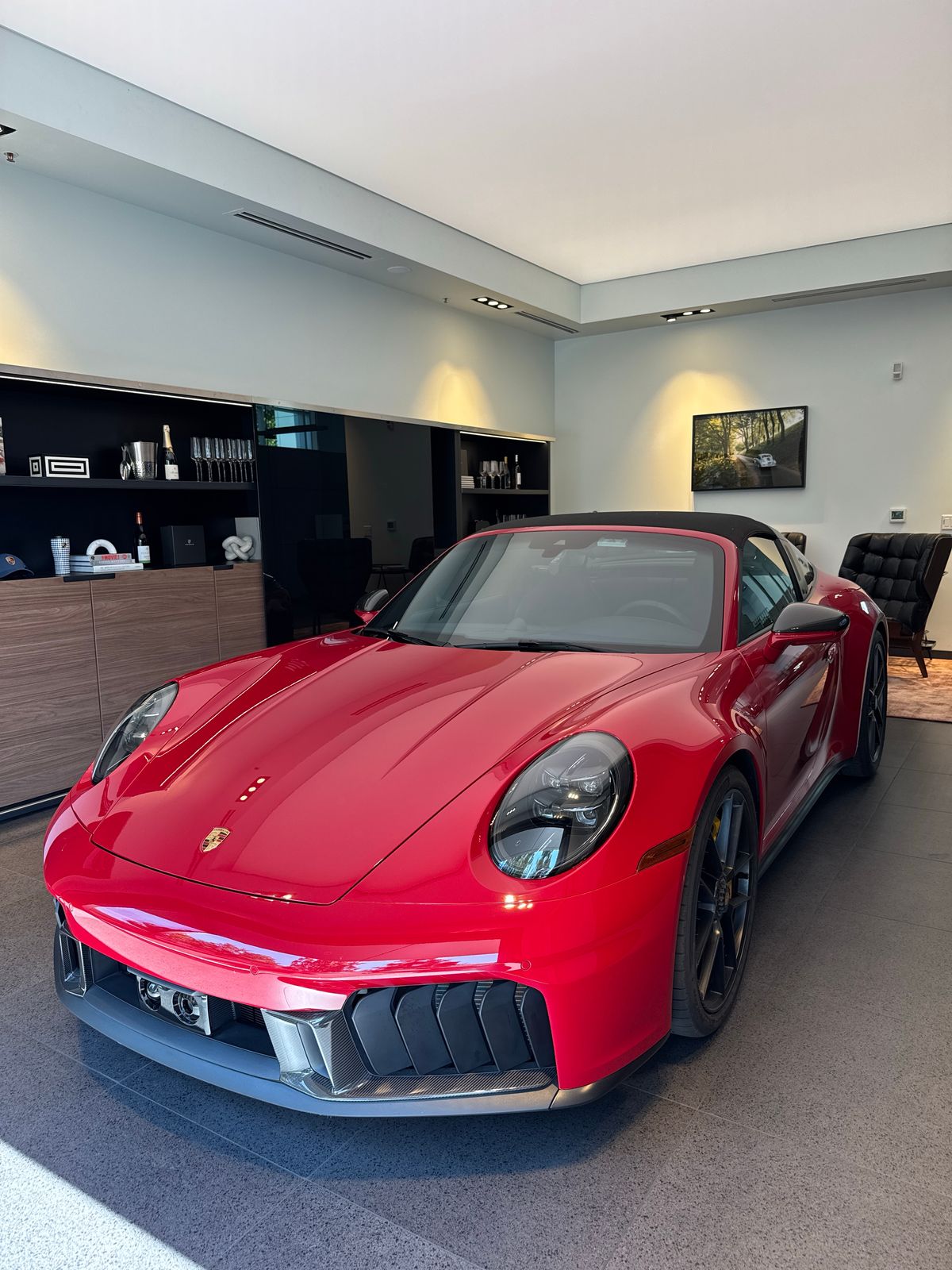 2026 Porsche 911 Targa 4 GTS — full photo 2 of 12