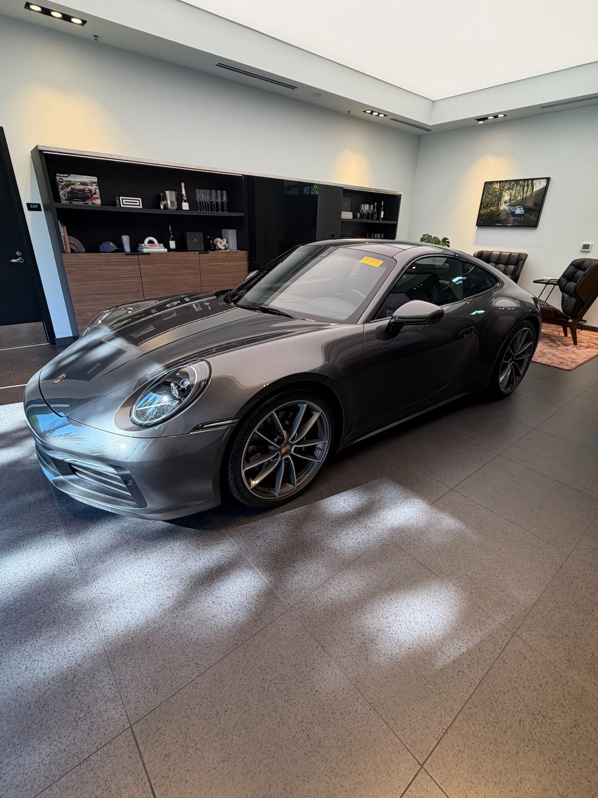 2024 Porsche 911 Carrera S — full photo 6 of 7