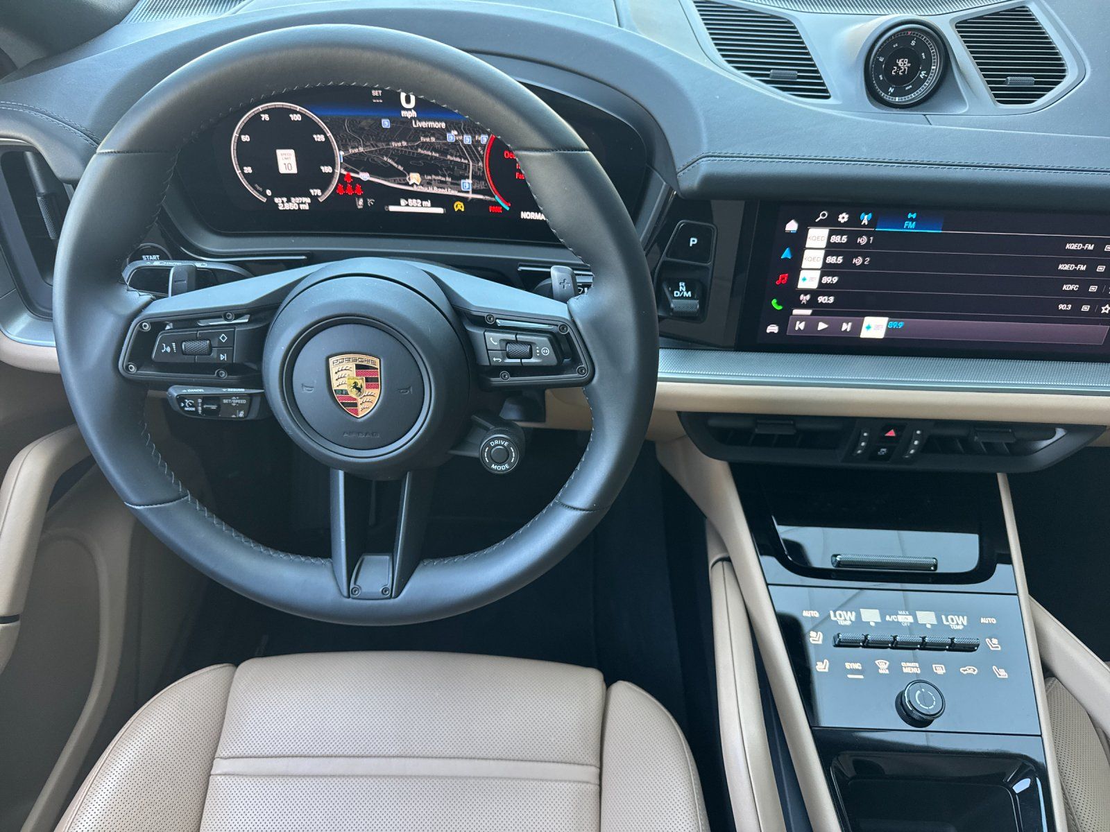 2026 Porsche Cayenne Coupe Base — full photo 14 of 30