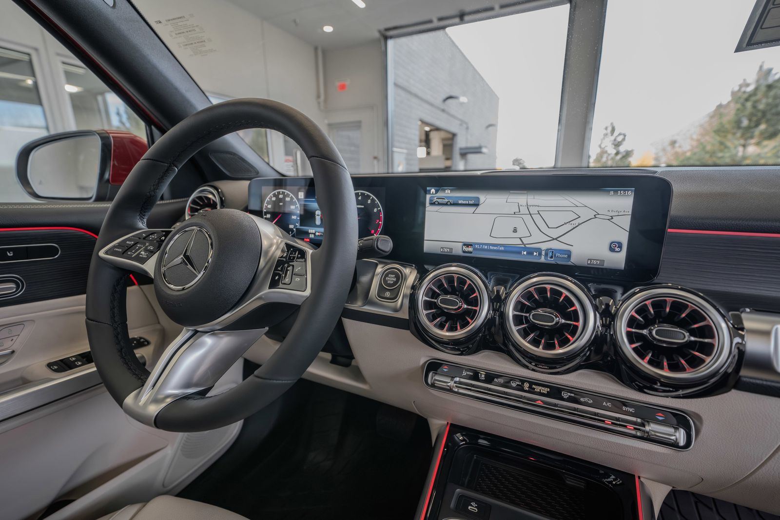 2026 Mercedes-Benz GLB GLB 250 — foto completa 19 de 36