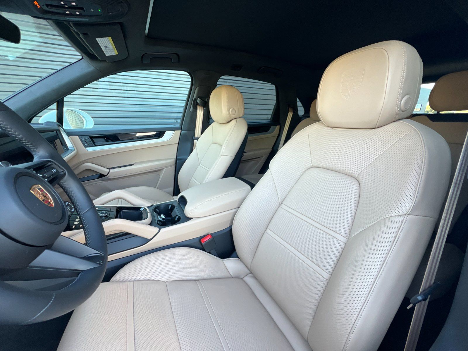 2026 Porsche Cayenne GTS — full photo 5 of 29