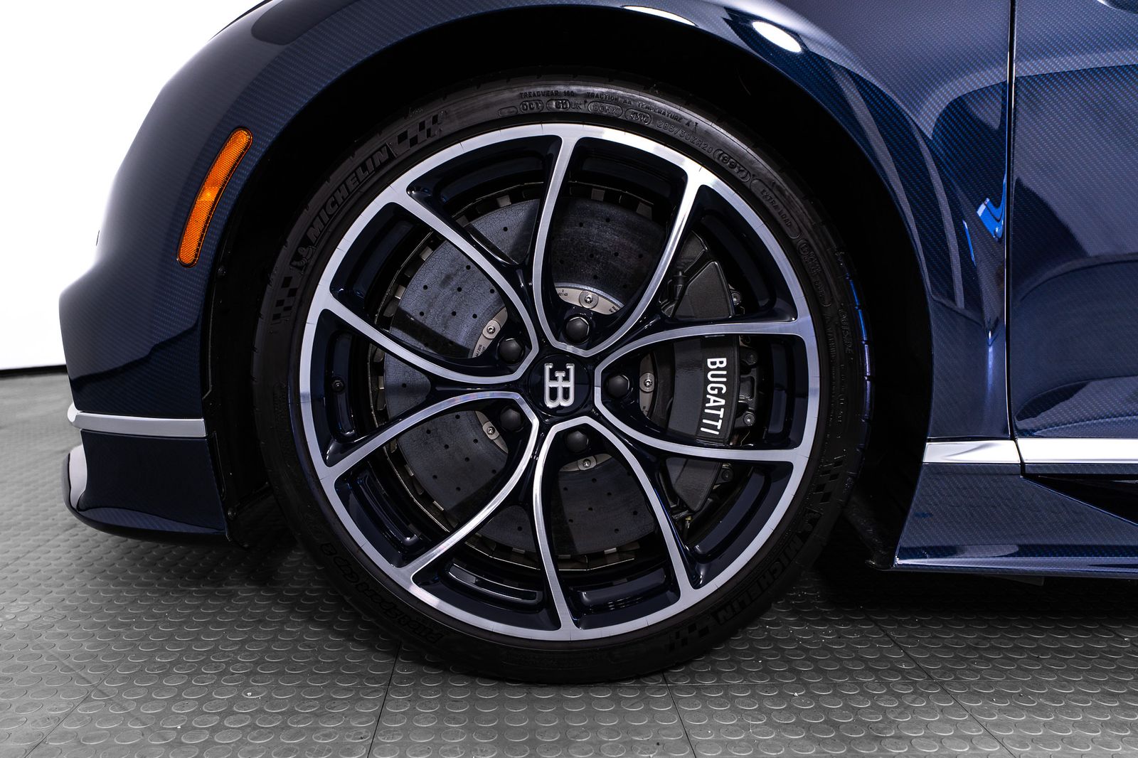 2018 Bugatti Chiron — foto completa 27 de 85