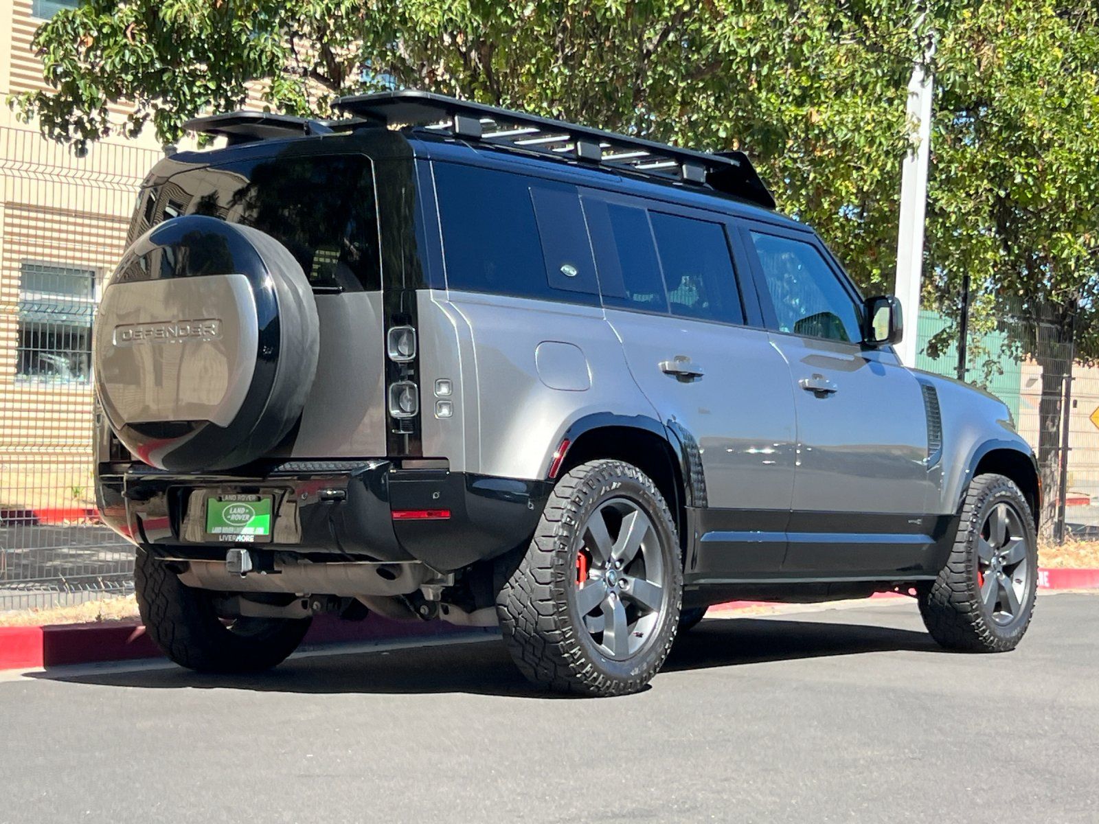 2024 Land Rover Defender 110 X — full photo 5 of 29