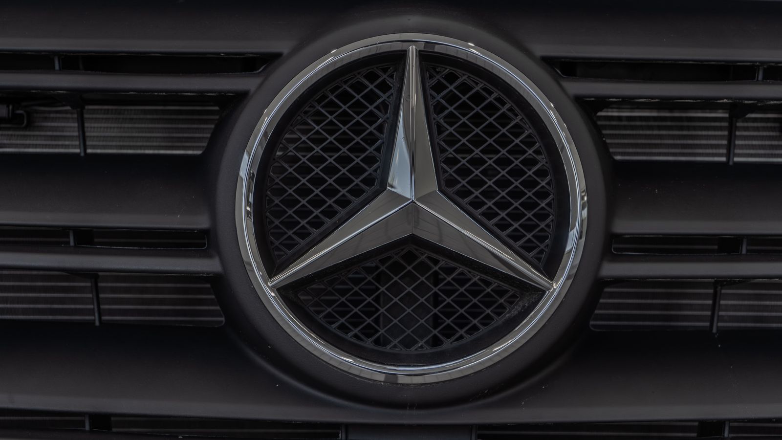 2025 Mercedes-Benz Sprinter 2500 Cargo 170 WB — full photo 5 of 36