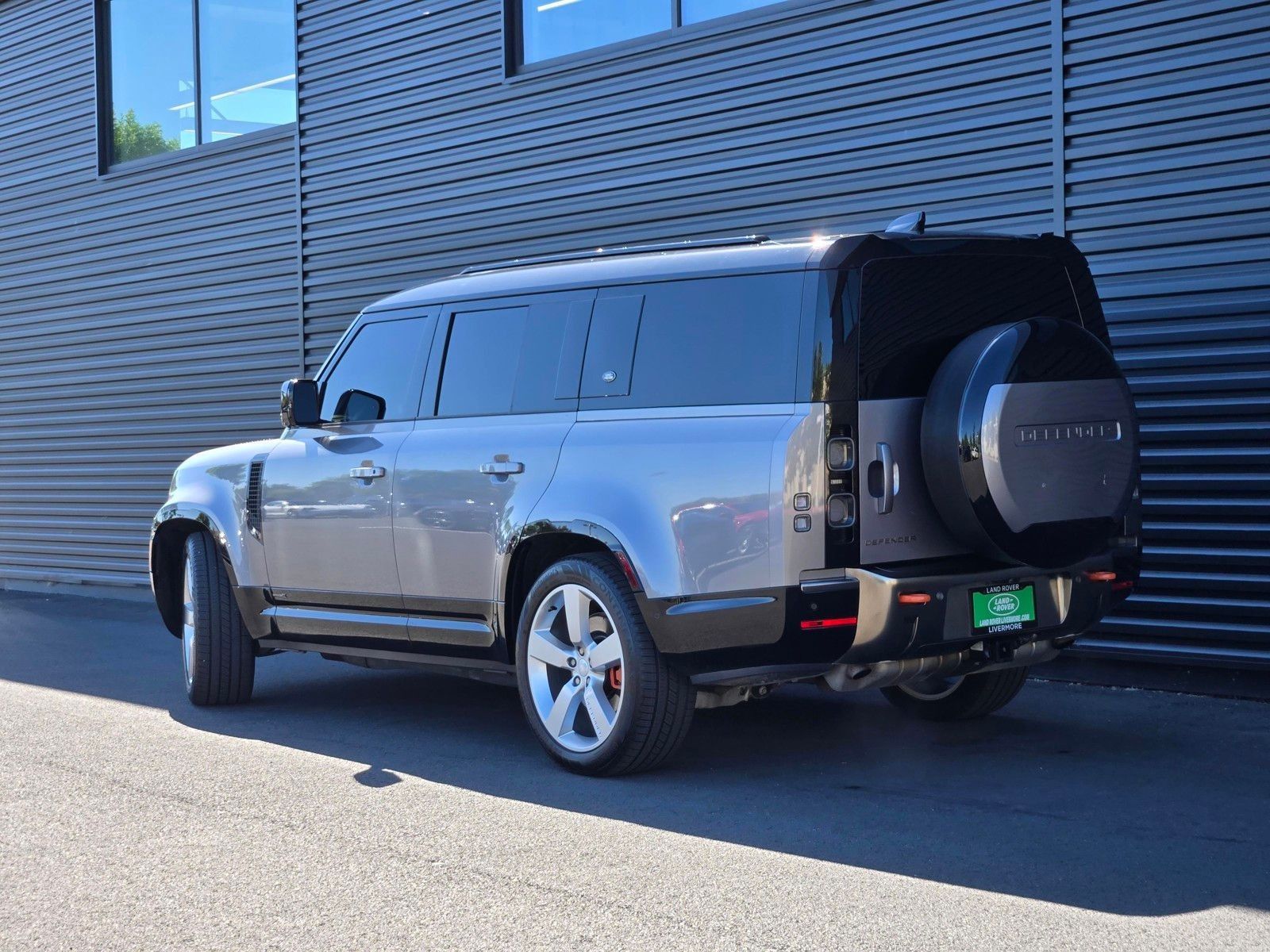 2024 Land Rover Defender 130 X — full photo 4 of 45