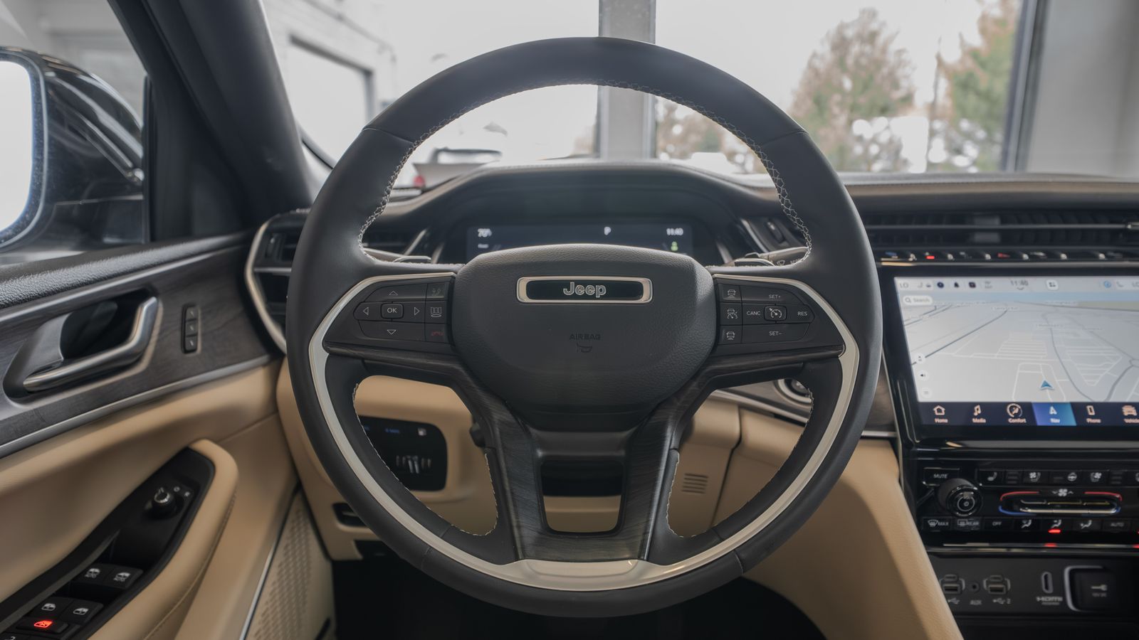 2023 Jeep Grand Cherokee 4xe — full photo 9 of 34