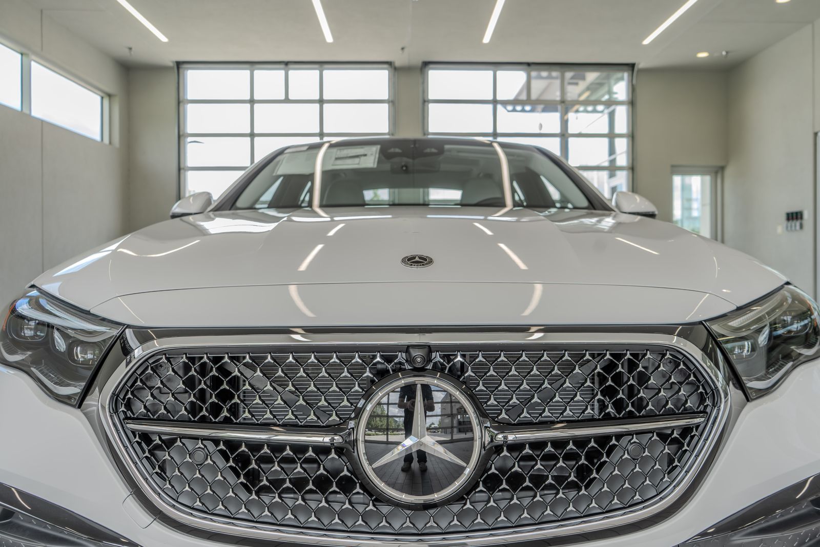 2026 Mercedes-Benz E-Class E 350 — foto completa 23 de 36
