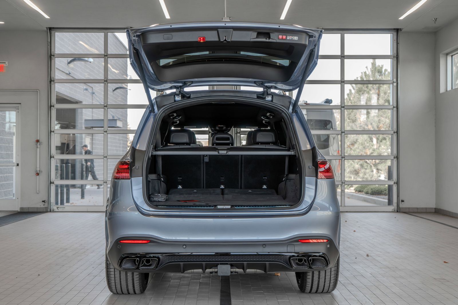 2026 Mercedes-Benz GLS GLS 63 AMG® — foto completa 16 de 36