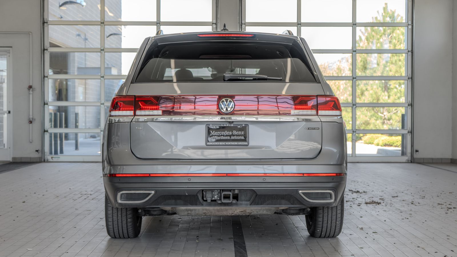 2024 Volkswagen Atlas 2.0T SE w/Technology — full photo 14 of 35
