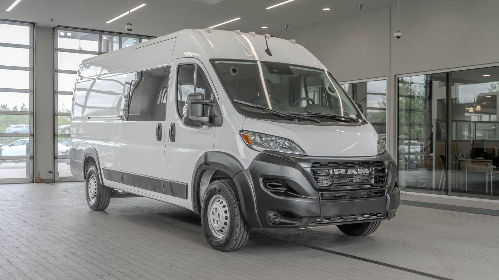 2024 Ram ProMaster 3500 High Roof — foto completa 21 de 37