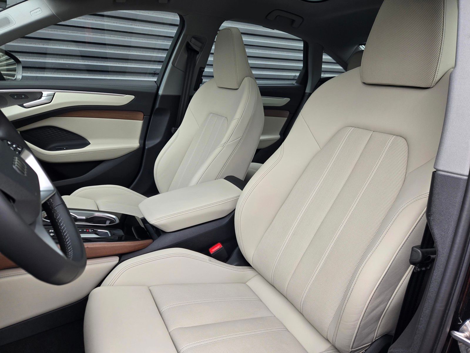 2026 Audi A6 Prestige — full photo 19 of 45