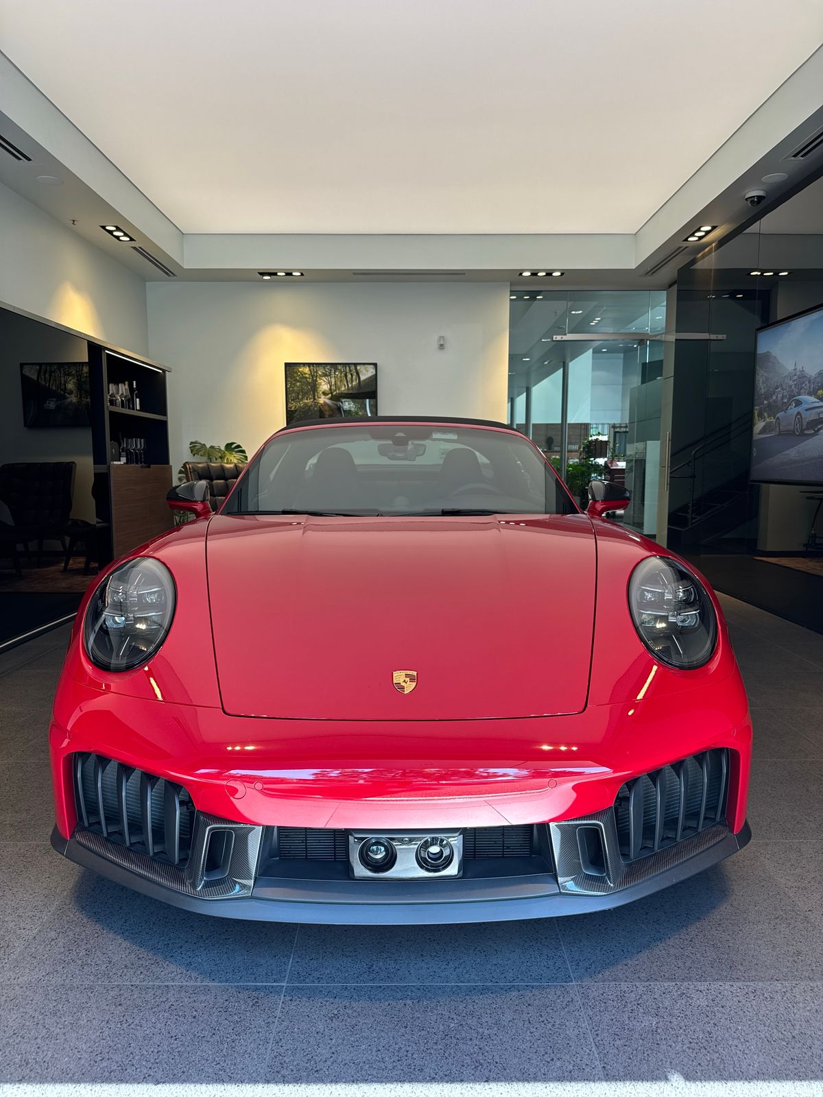 2026 Porsche 911 Targa 4 GTS — full photo 1 of 12