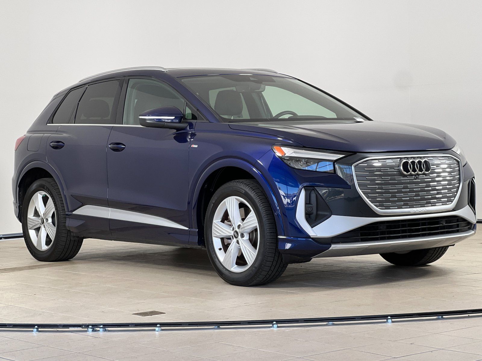 2023 Audi Q4 e-tron Premium Plus — full photo 8 of 29