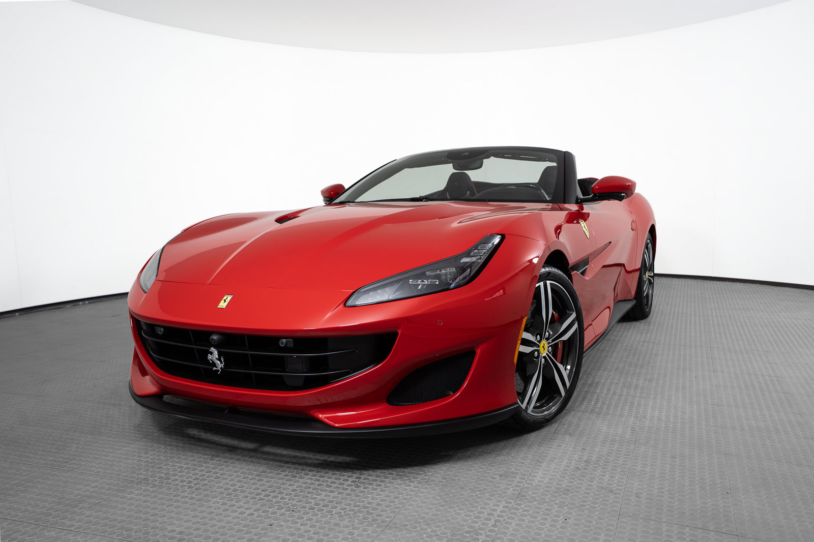 2020 Ferrari Portofino — foto 1 de 41
