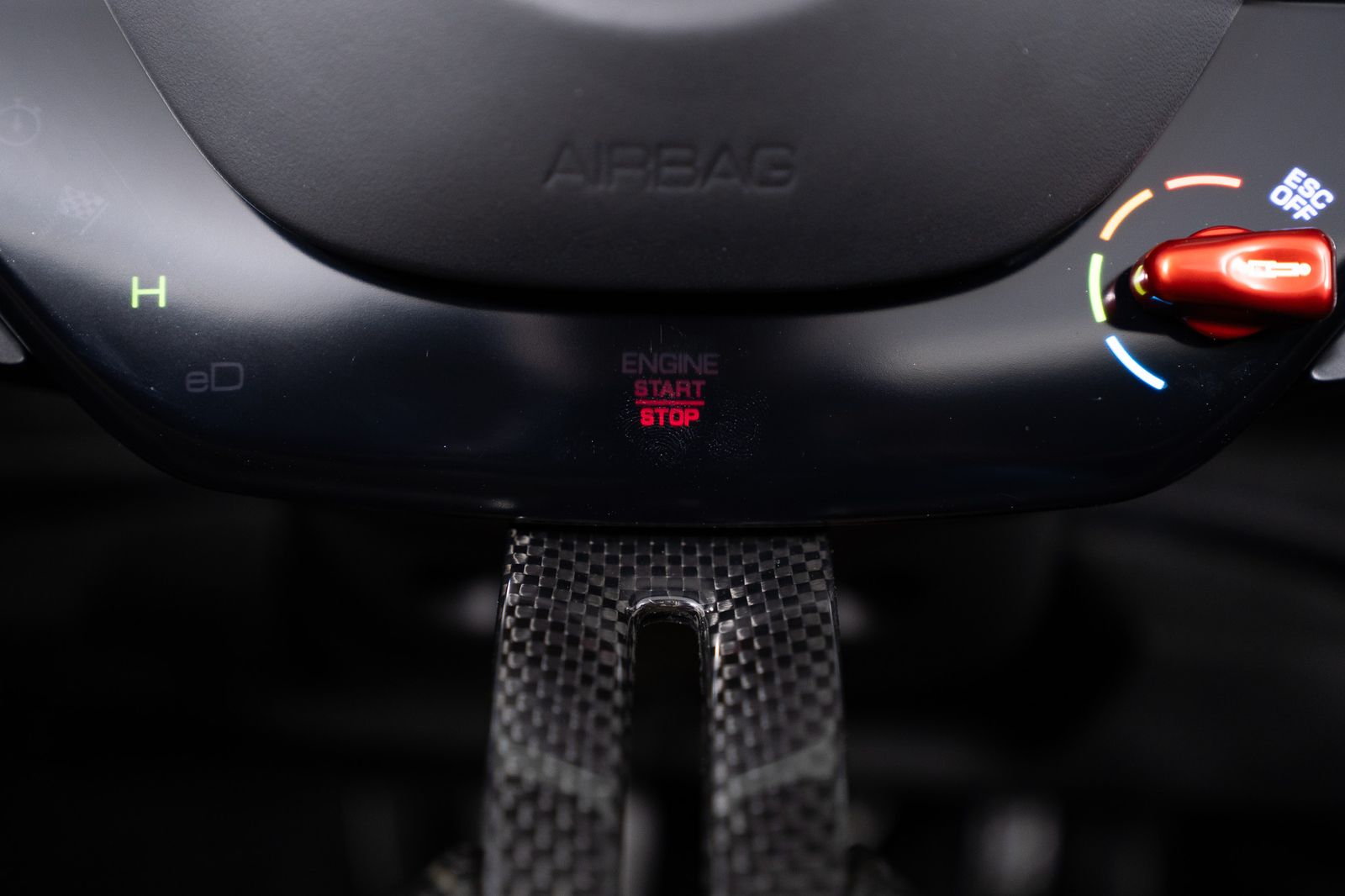 2025 Ferrari SF90 Spider — full photo 50 of 67