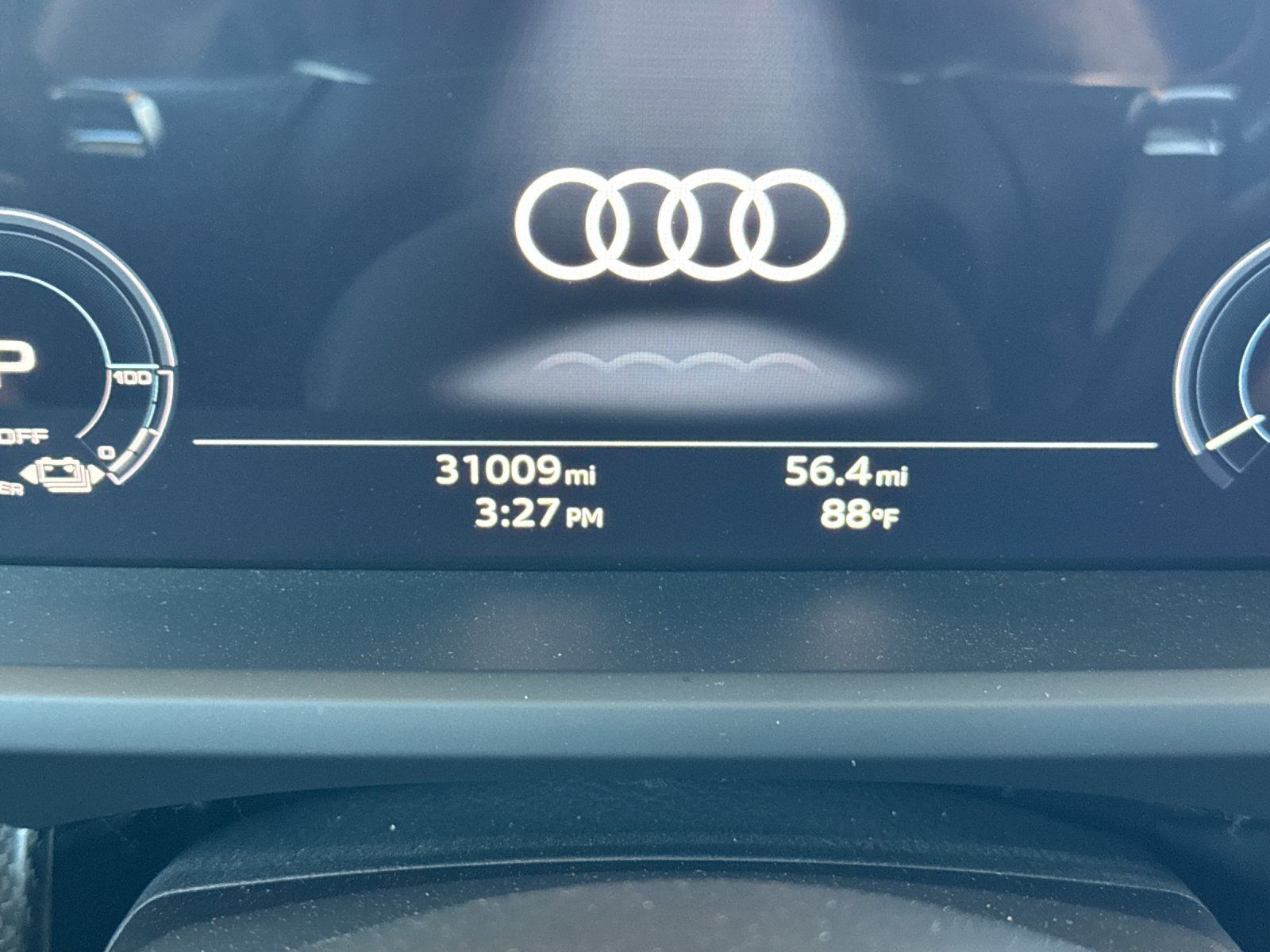 2022 Audi e-tron GT Premium Plus — foto completa 26 de 27