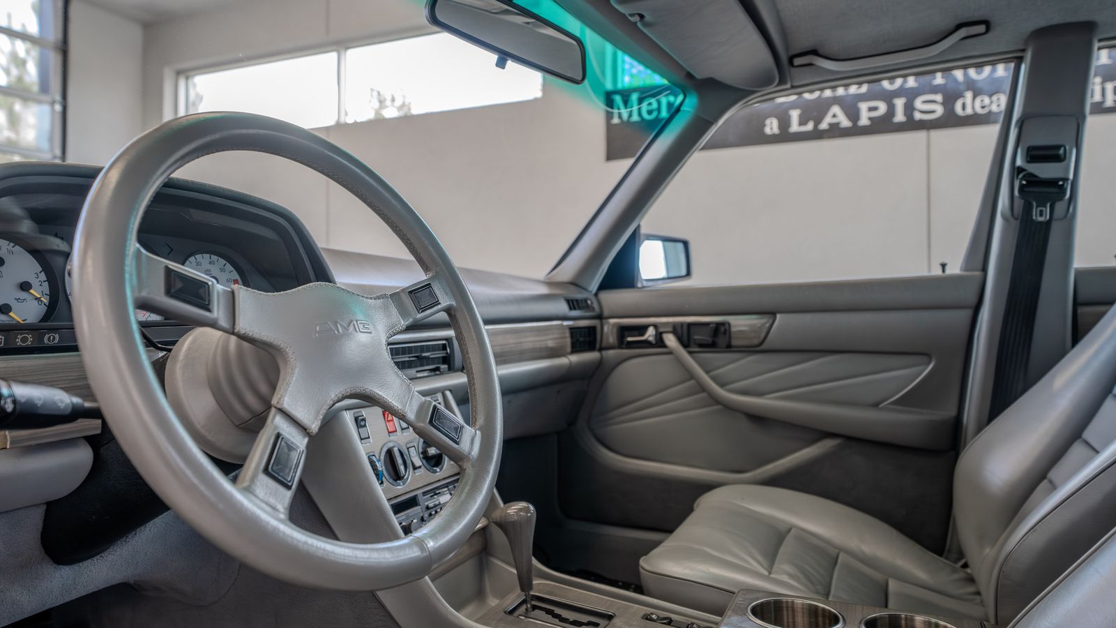 1984 Mercedes 500 SEL — full photo 7 of 46