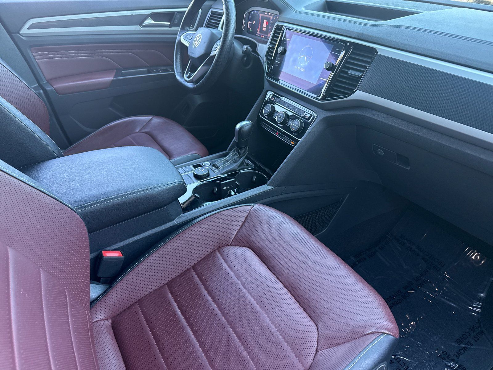 2021 Volkswagen Atlas Cross Sport 3.6L V6 SEL Premium R-Line — full photo 16 of 28