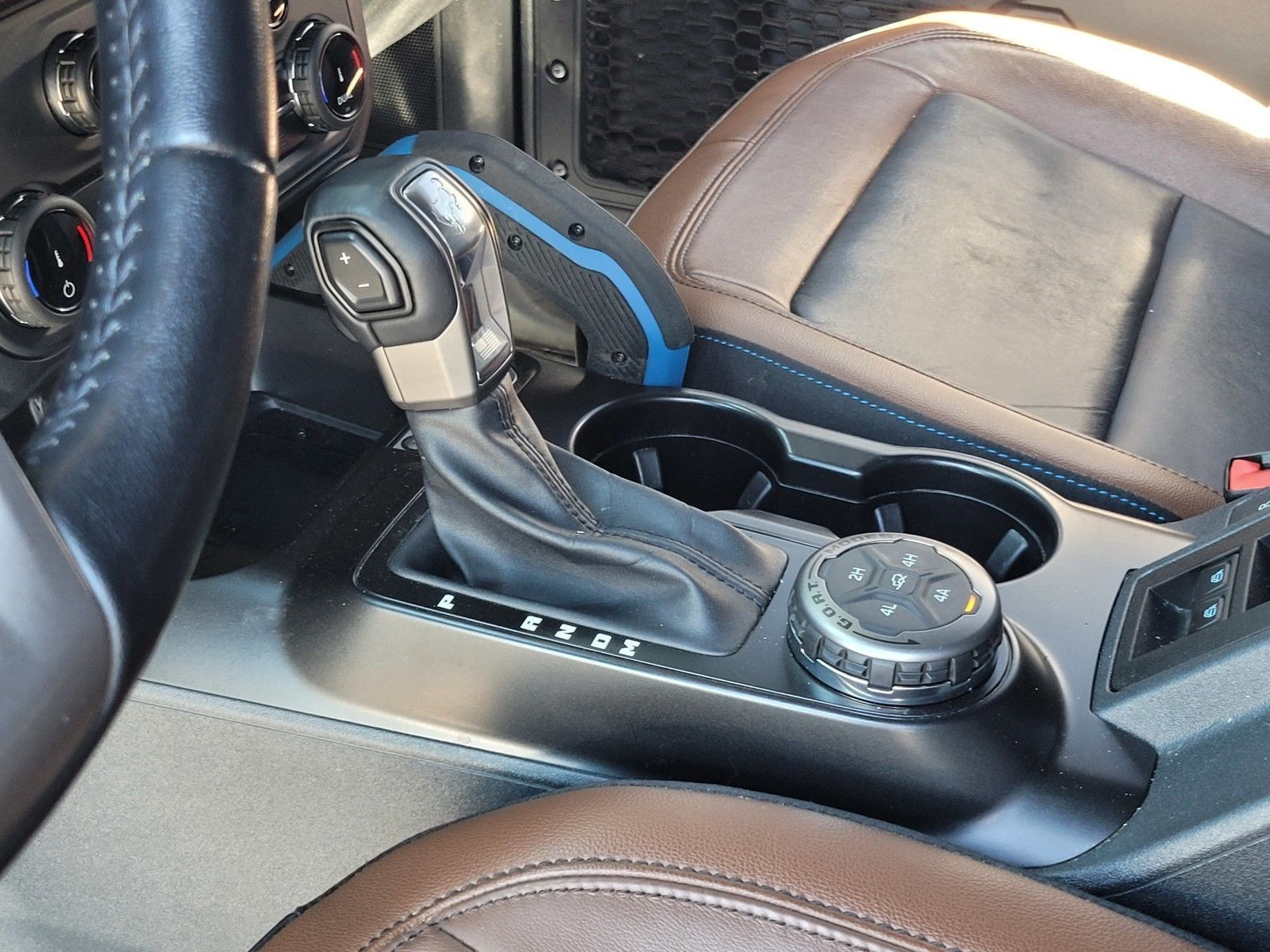 2022 Ford Bronco Outer Banks — full photo 20 of 45