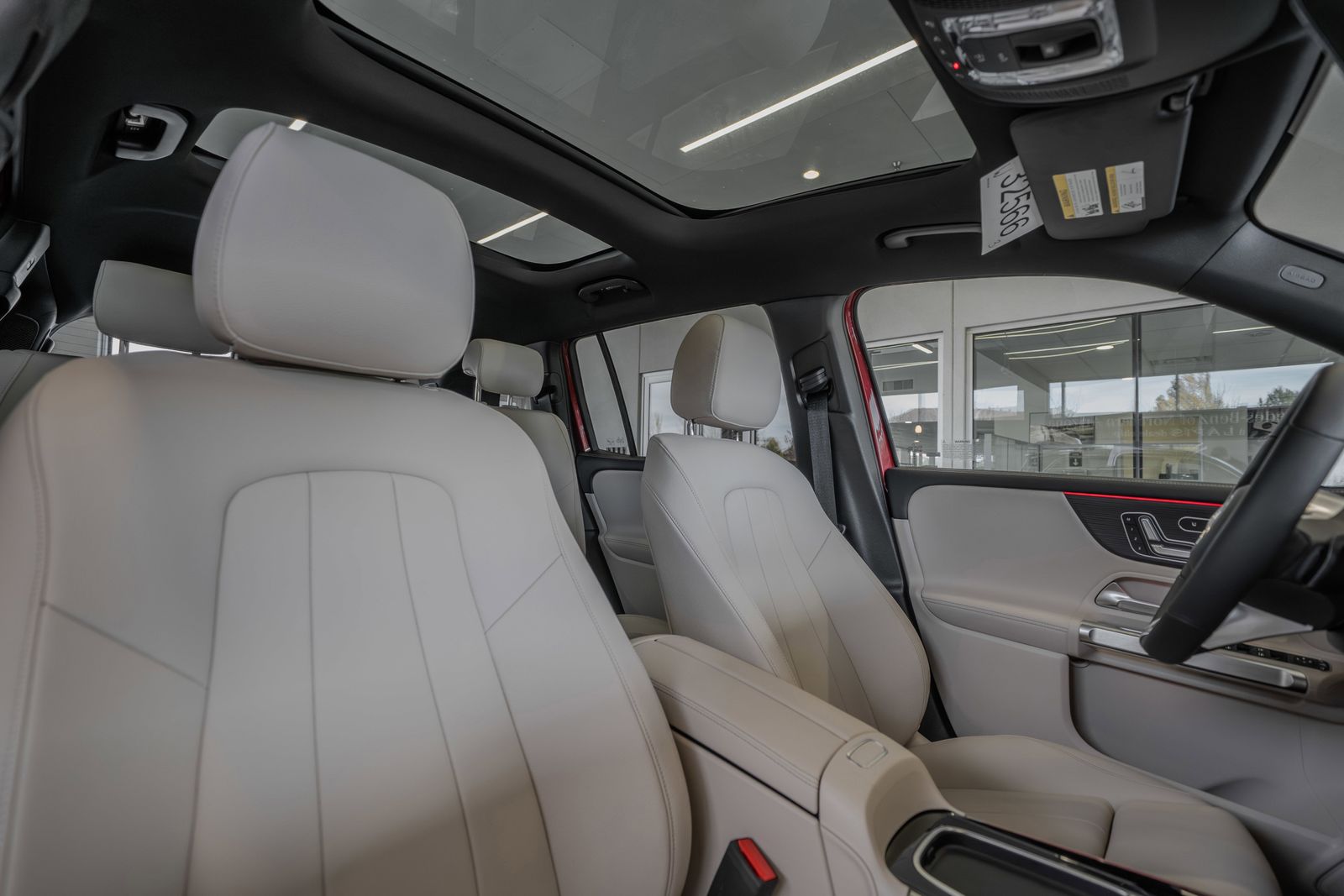 2026 Mercedes-Benz GLB GLB 250 — foto completa 32 de 36