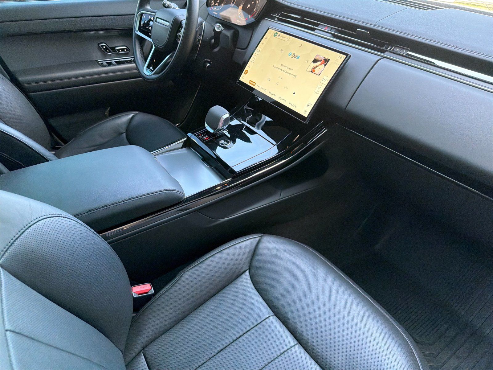 2024 Land Rover Range Rover Sport SE — full photo 16 of 29