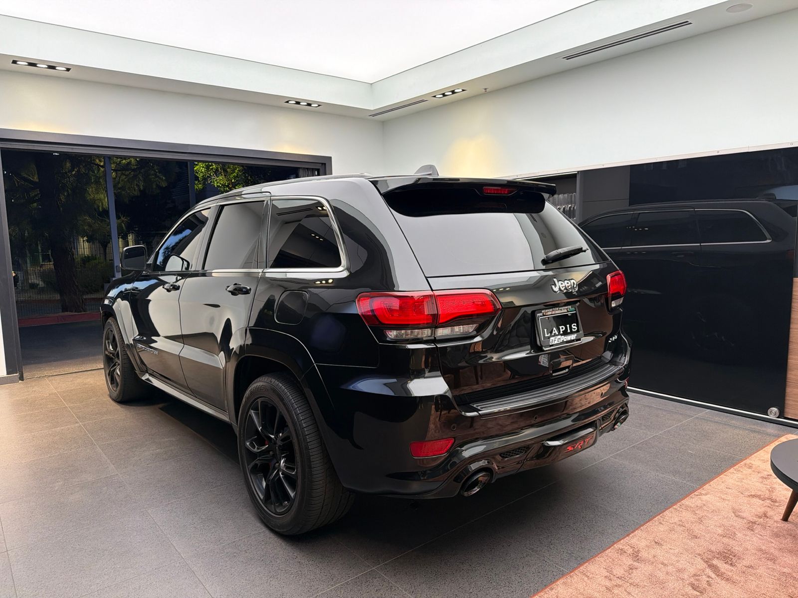 2014 Jeep Grand Cherokee SRT — full photo 7 of 9