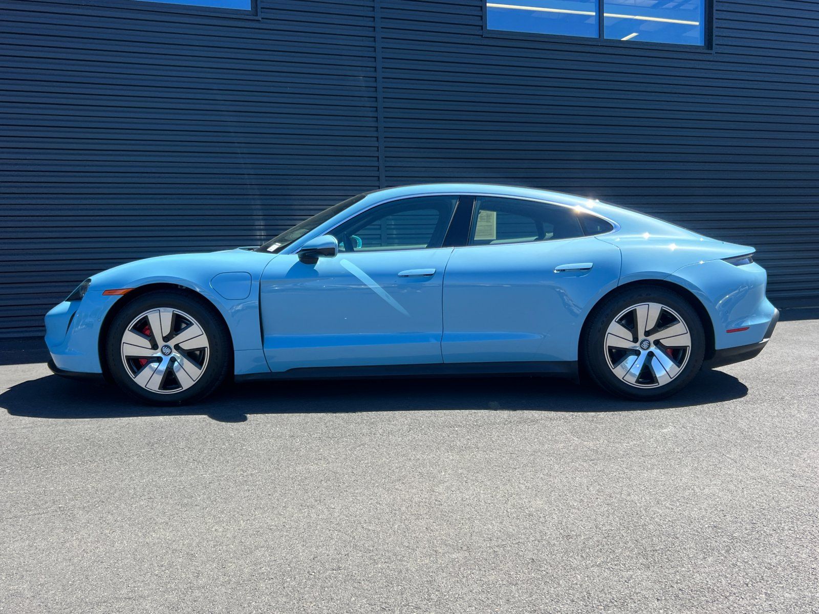 2024 Porsche Taycan 4S — foto completa 3 de 29
