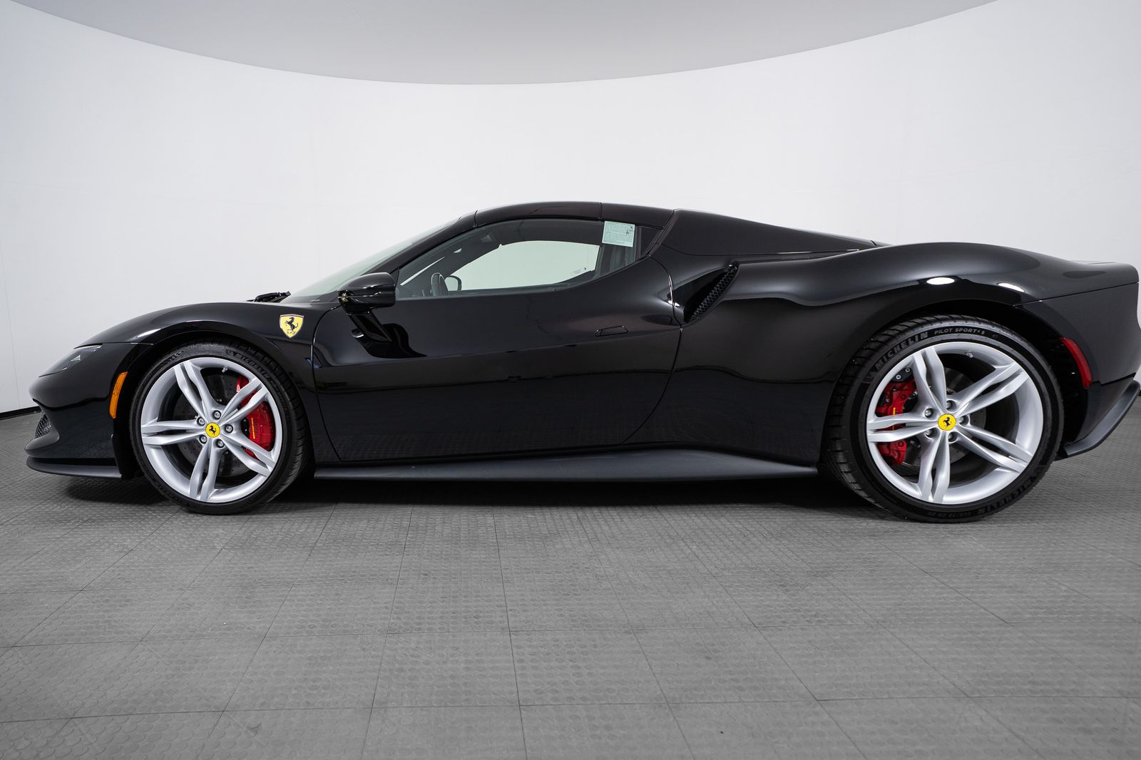 2024 Ferrari 296 GTS — full photo 44 of 45