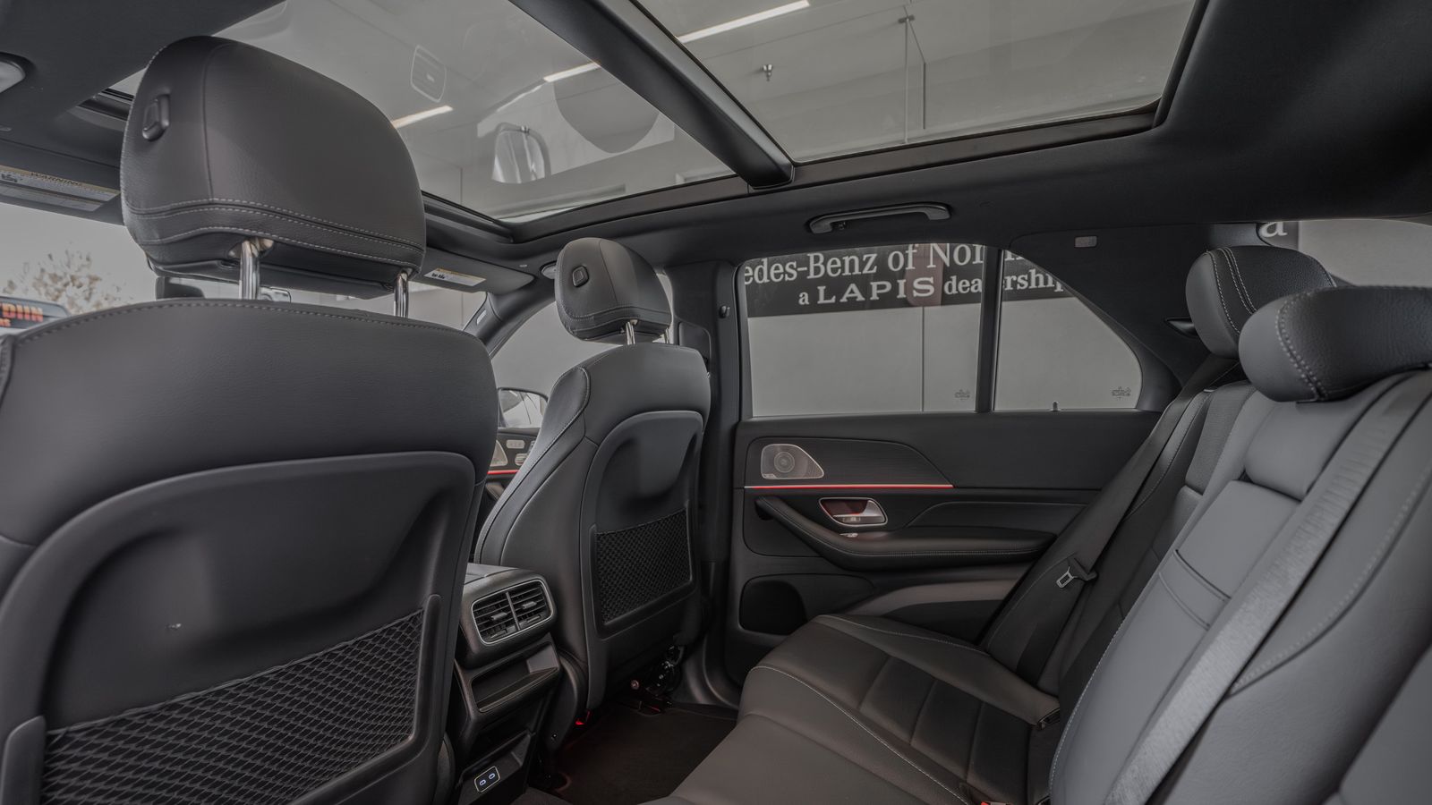 2025 Mercedes-Benz GLE GLE 450e — full photo 26 of 35