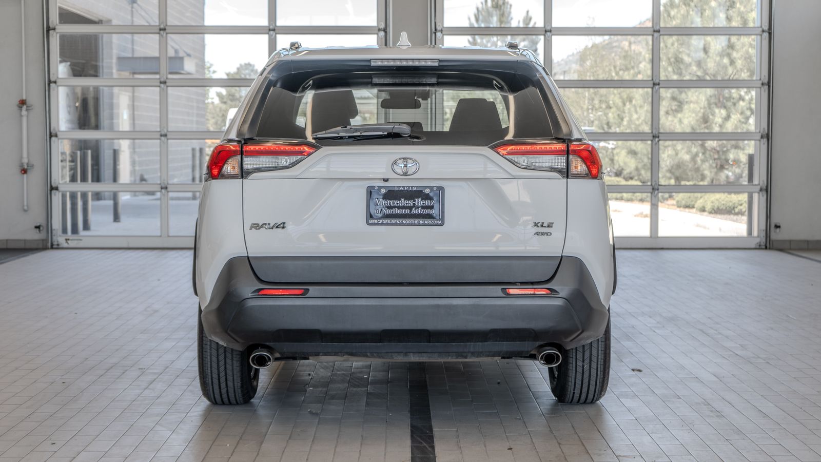 2024 Toyota RAV4 XLE — full photo 14 of 34