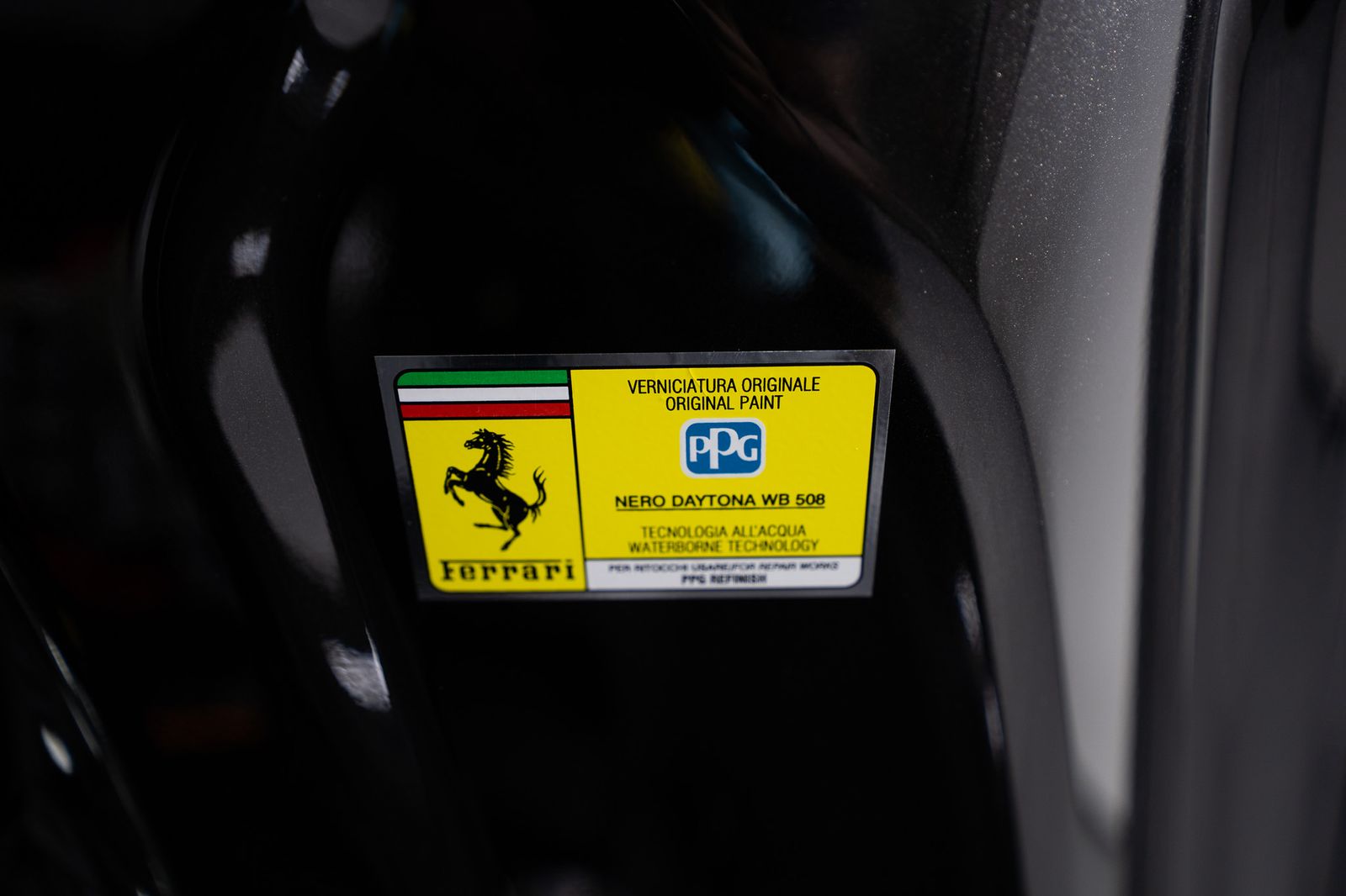 2024 Ferrari 296 GTB — foto completa 28 de 41