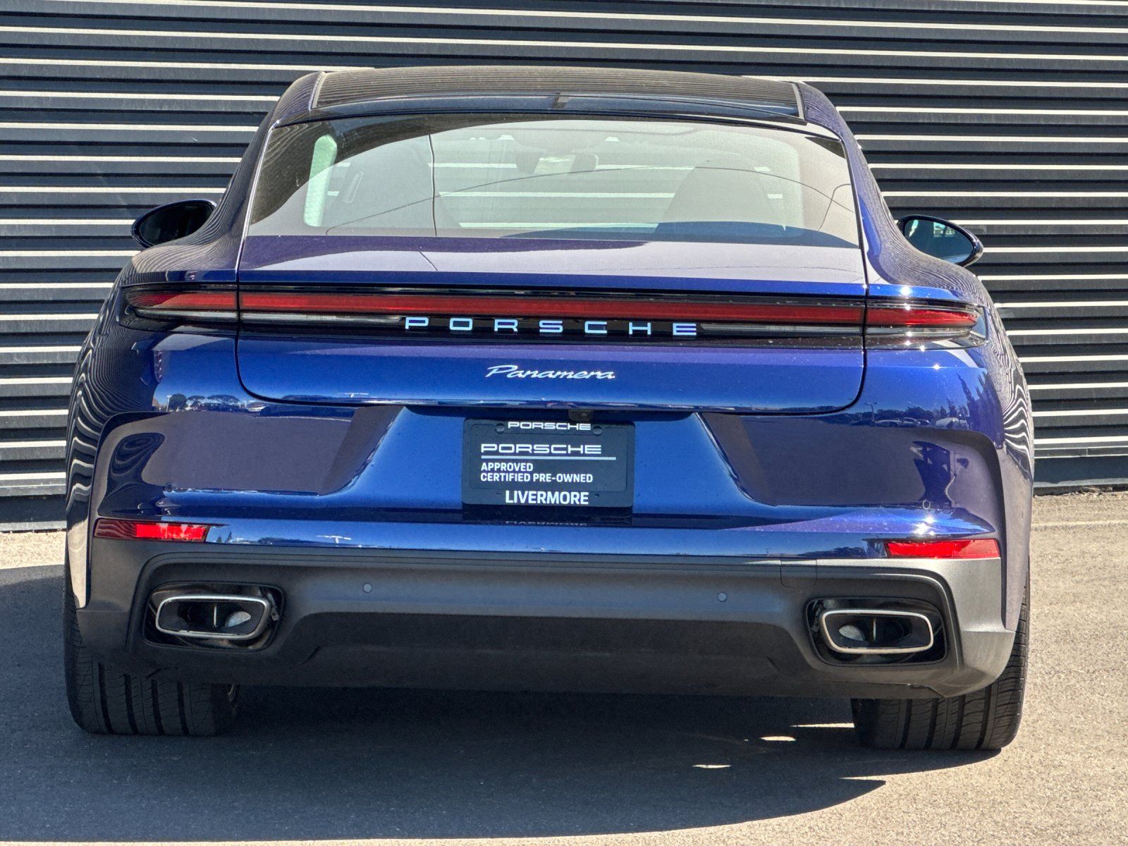 2025 Porsche Panamera 4 — foto completa 8 de 29