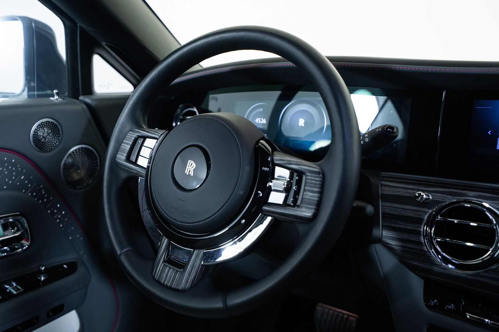 2024 Rolls-Royce Spectre — full photo 44 of 54