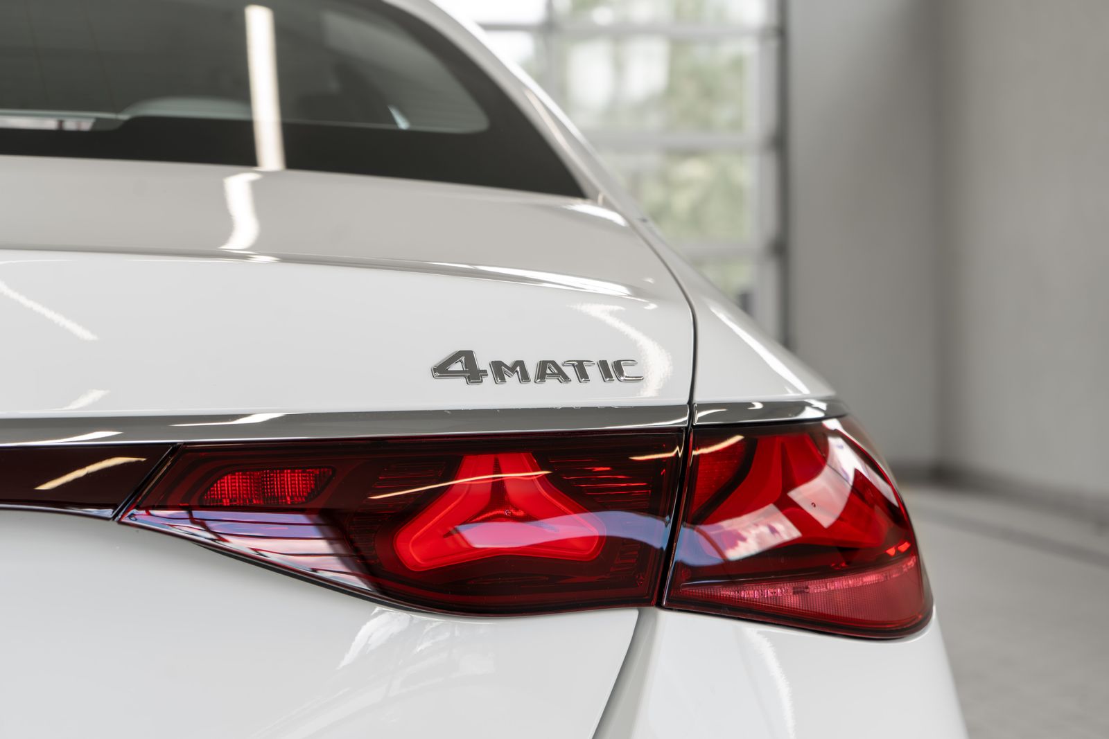 2026 Mercedes-Benz E-Class E 350 — foto completa 24 de 36