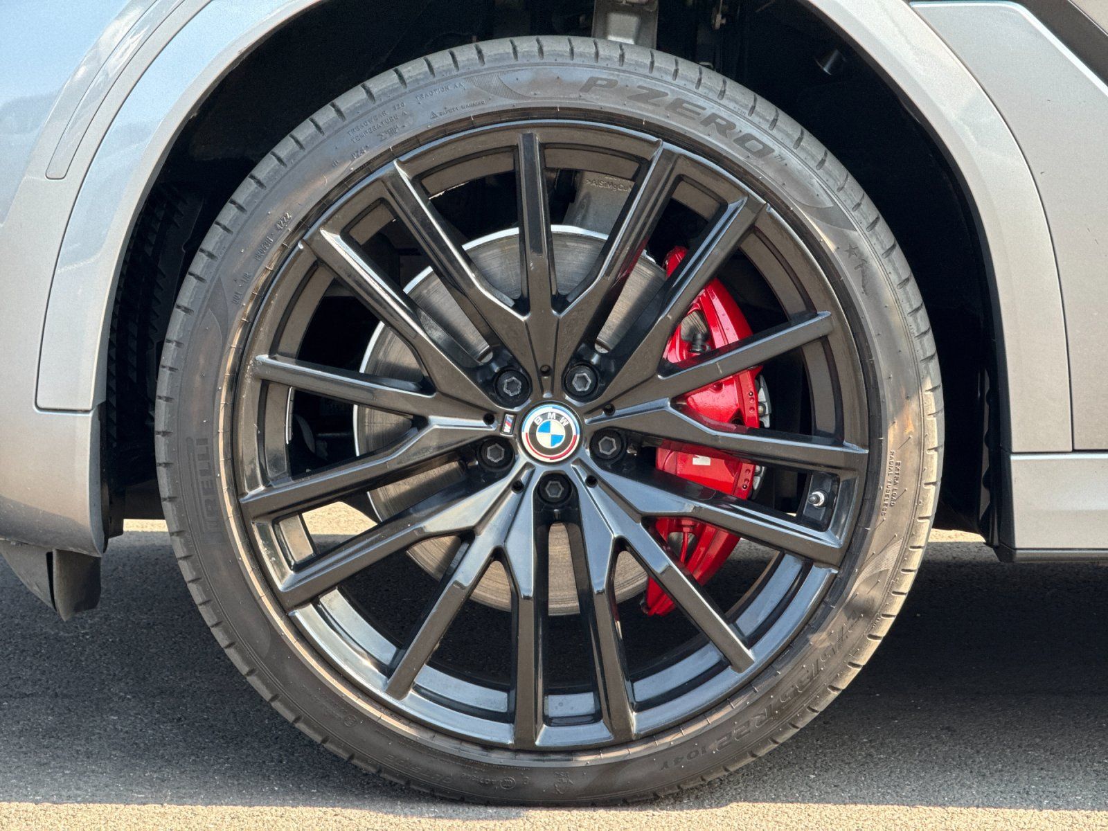 2024 BMW X6 xDrive40i — foto completa 26 de 29