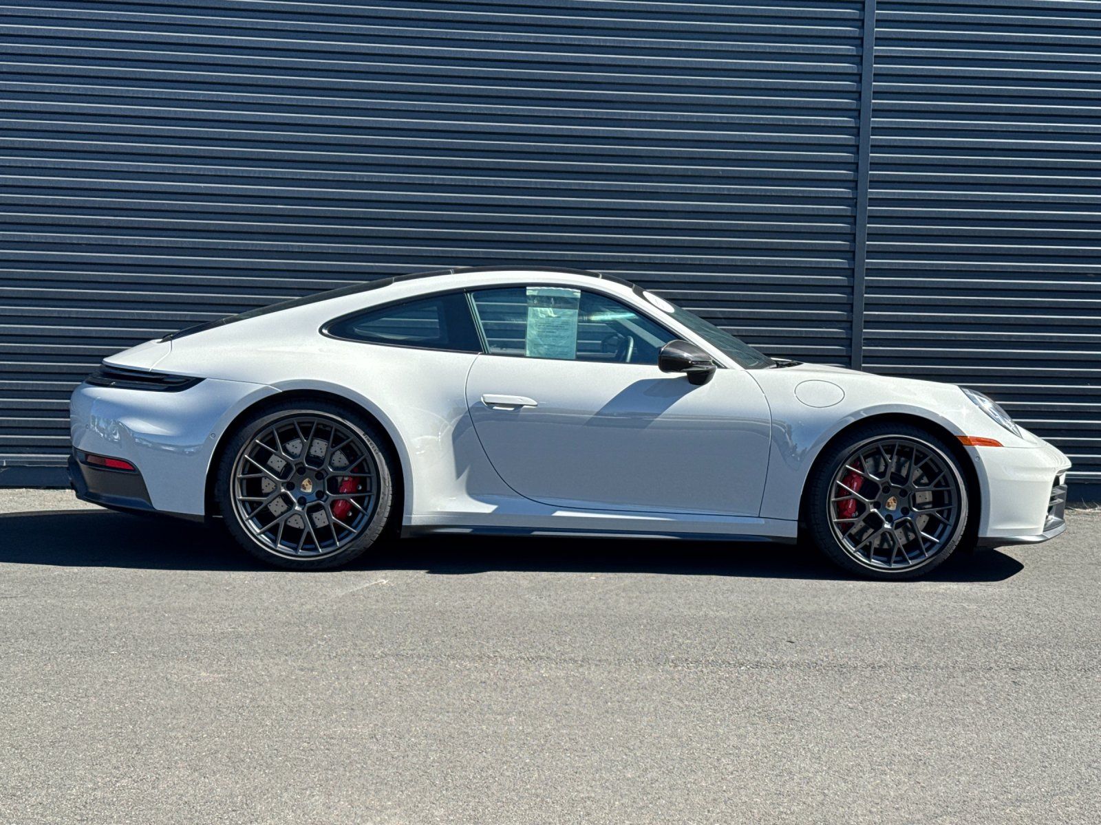 2025 Porsche 911 Carrera S — full photo 10 of 29