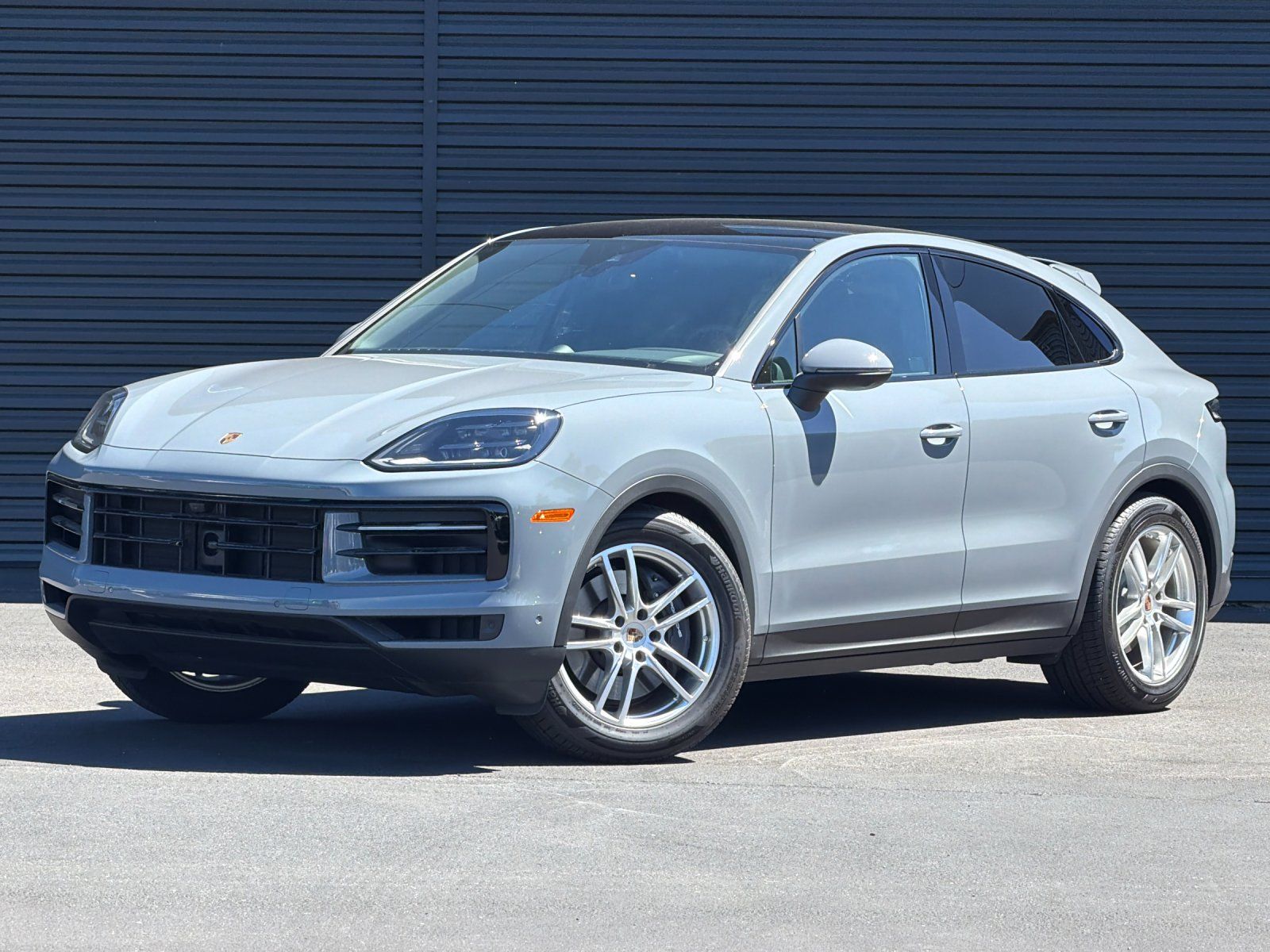 2026 Porsche Cayenne Coupe Base — foto completa 2 de 29
