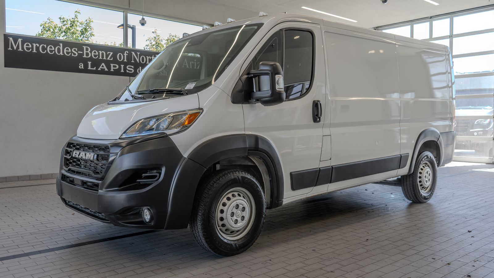 2025 Ram ProMaster 2500 Base — full photo 3 of 33