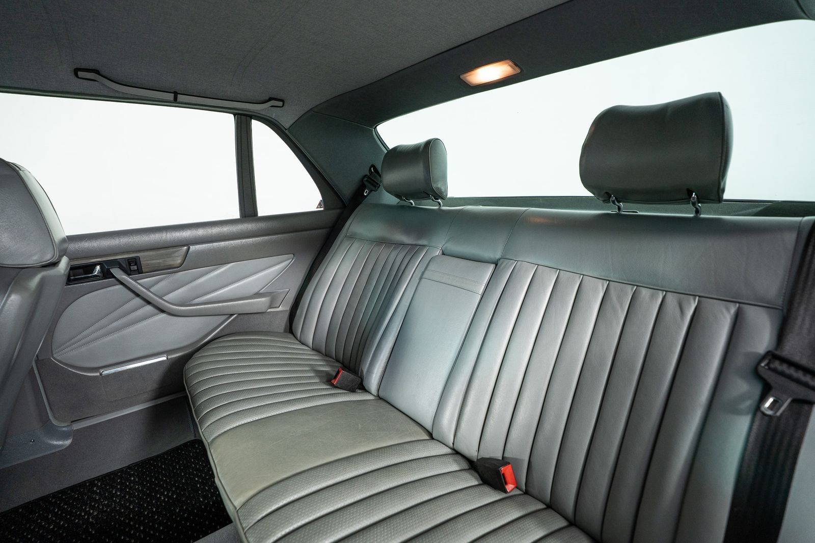 1984 Mercedes-Benz 500-Class 500 SEL — full photo 49 of 58