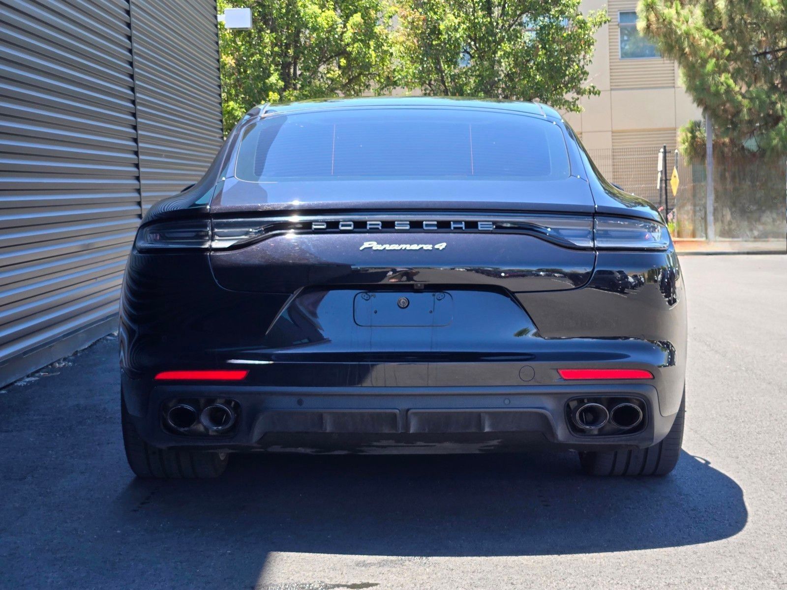 2023 Porsche Panamera 4 Platinum Edition — foto completa 6 de 27