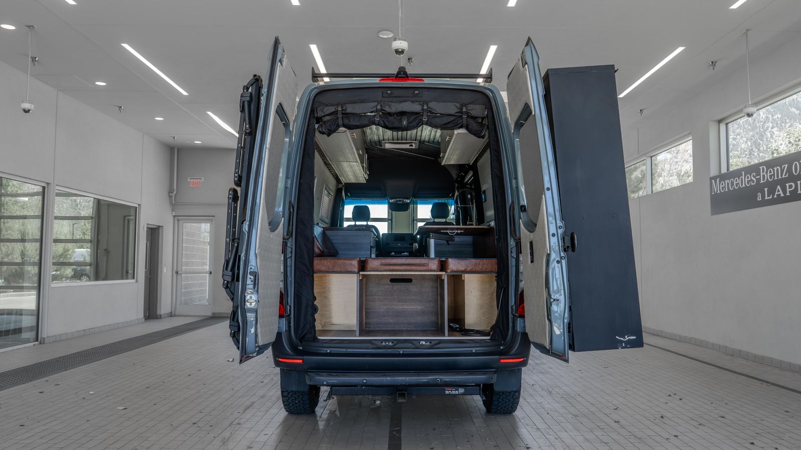 2023 Mercedes-Benz Sprinter 2500 Cargo 144 WB — foto completa 16 de 34