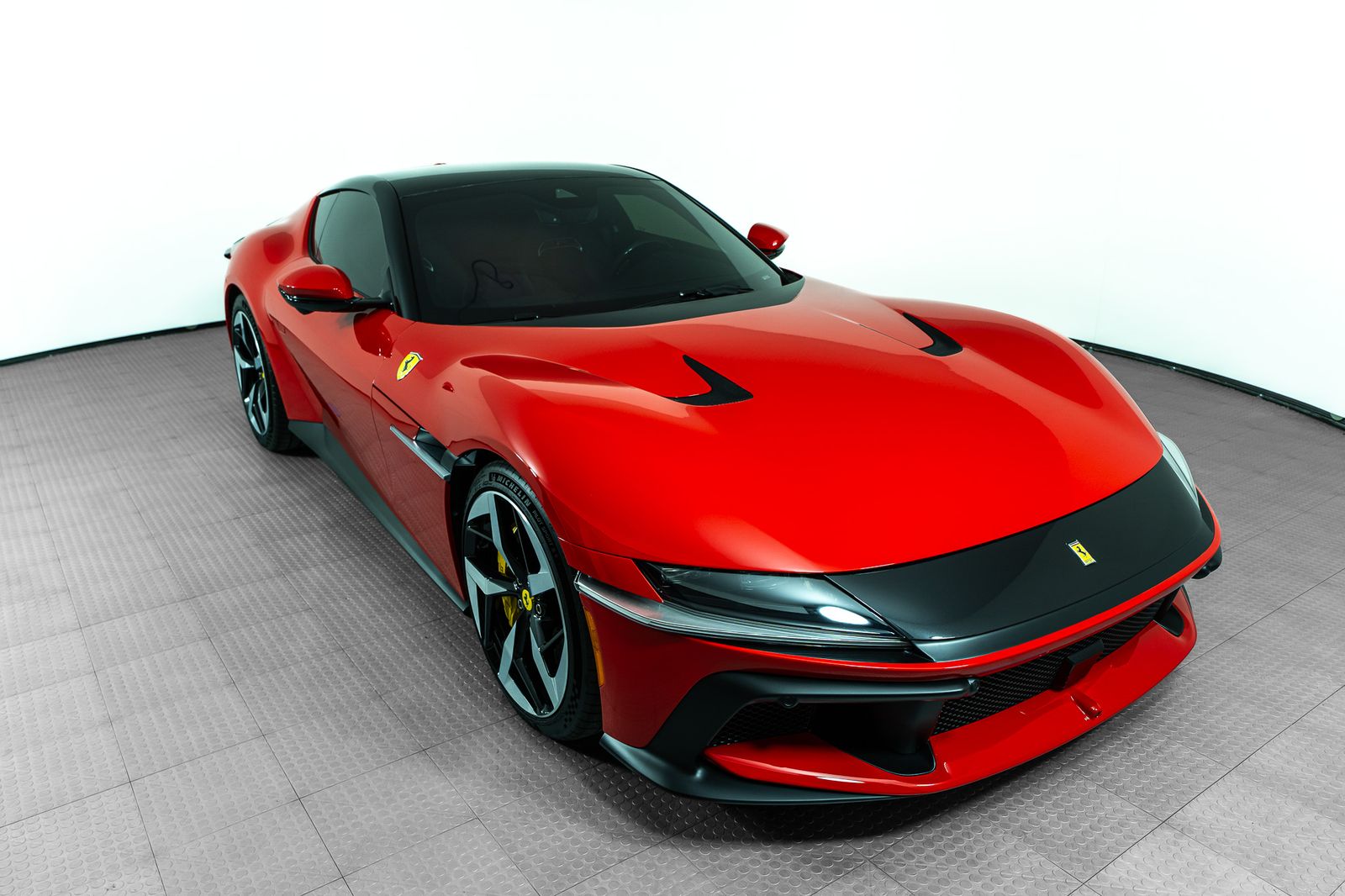 2025 Ferrari 12Cilindri — foto completa 12 de 51
