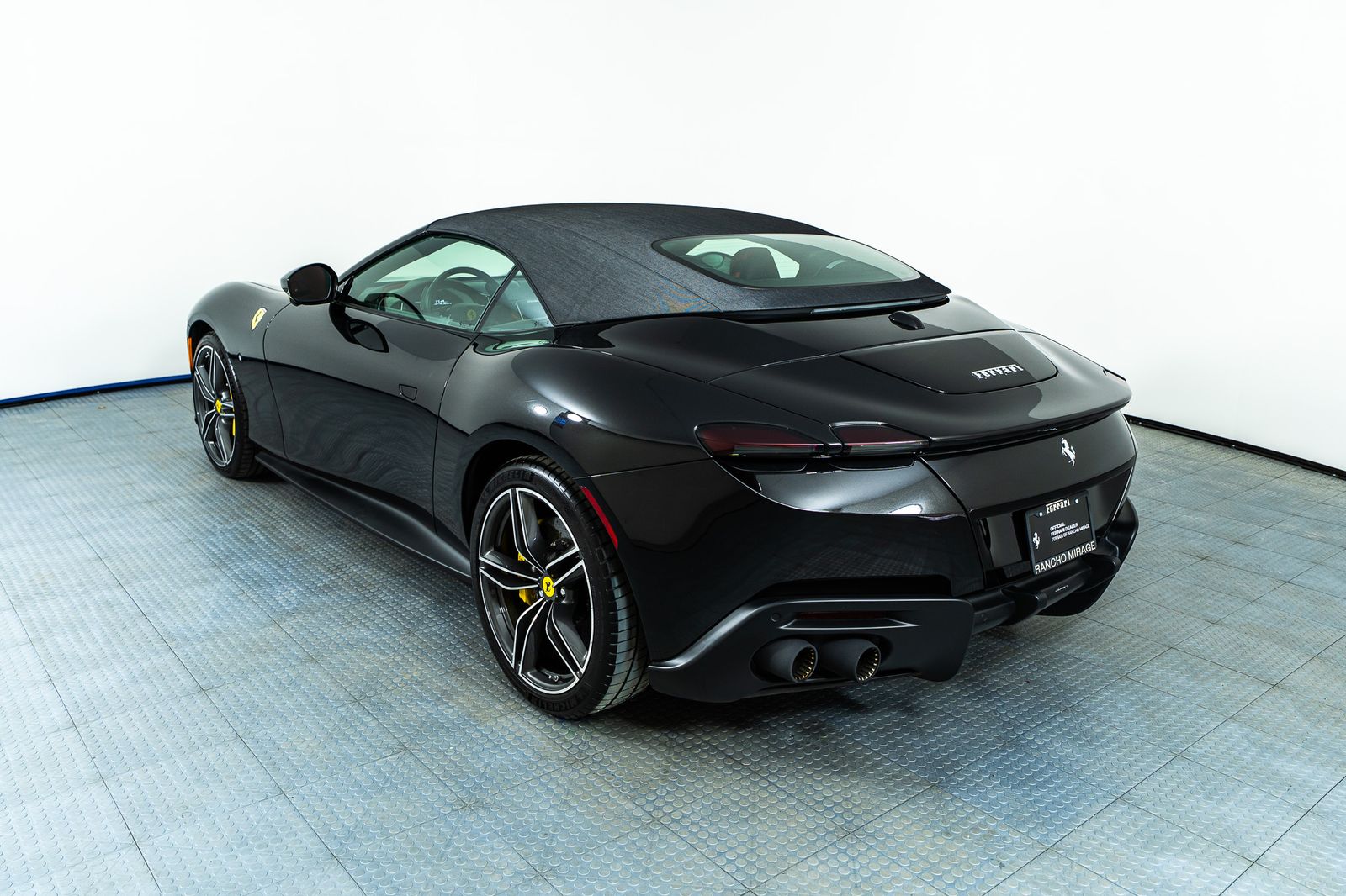2025 Ferrari Roma Spider — full photo 38 of 41